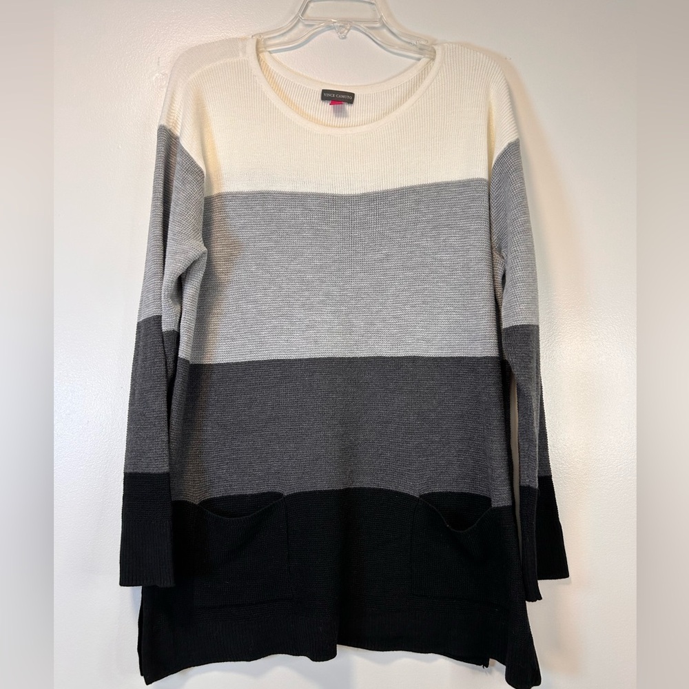 VINCE CAMUTO Color blocked waffle Knit sweater with patch pockets Women’s Large